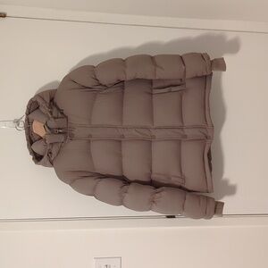 Aritzia TNA Superpuff